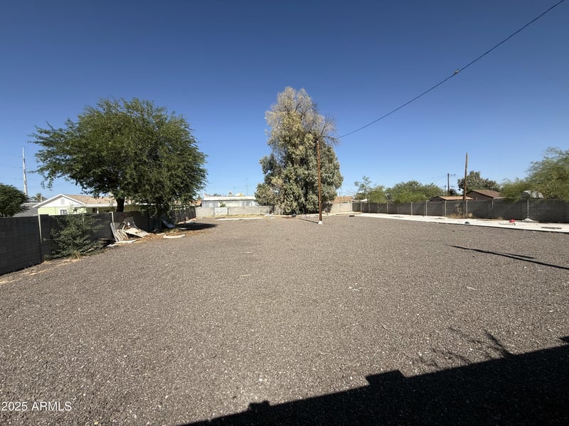 6625 58th Ave #16,17, Glendale, AZ 85301