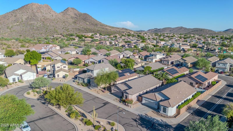 6625 Cavedale Dr, Phoenix, AZ 85083