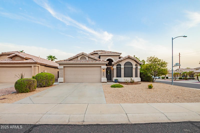 6625 Saddlehorn Rd, Phoenix, AZ 85083