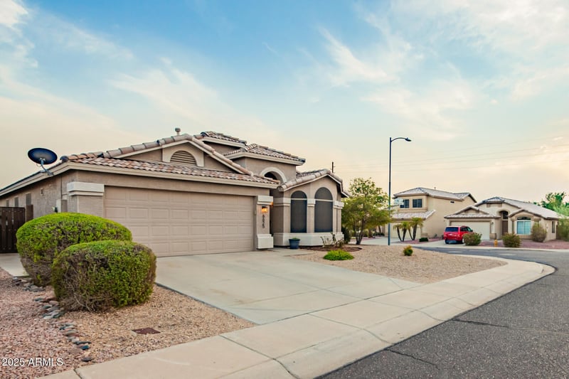6625 Saddlehorn Rd, Phoenix, AZ 85083