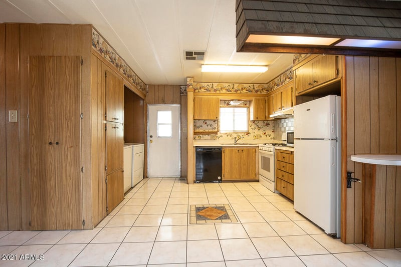 6625 W Mission Ln, Glendale, AZ 85302