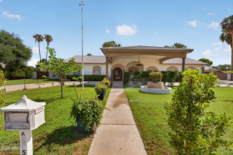 6625 W Sweetwater Ave, Glendale, AZ 85304