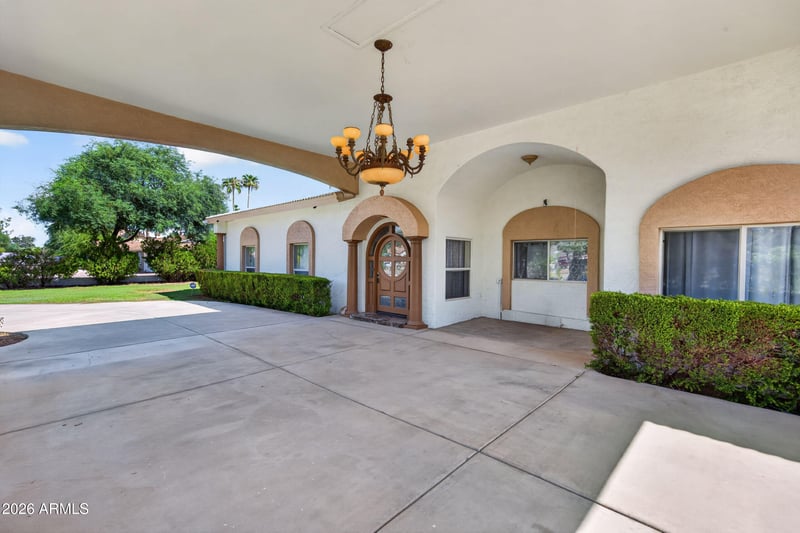 6625 W Sweetwater Ave, Glendale, AZ 85304