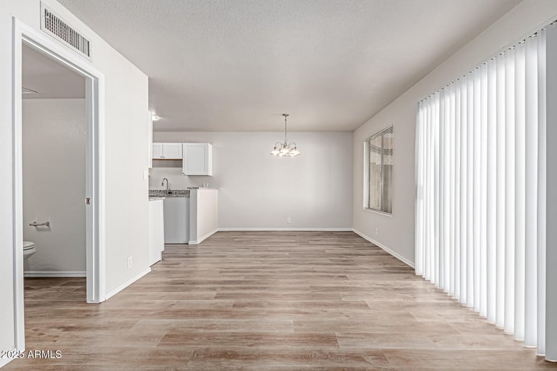 6626 Cinnabar Ave, Glendale, AZ 85302