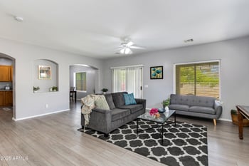 6626 Laurel Ave, Glendale, AZ 85304