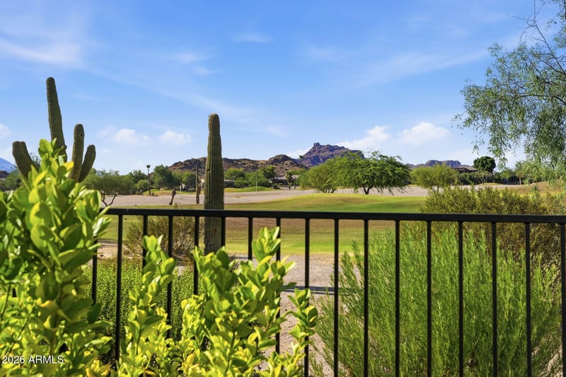 6628 E Sugarloaf St, Mesa, AZ 85215