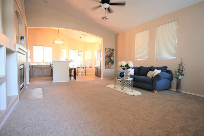 6629 W Tether Trl, Phoenix, AZ 85083