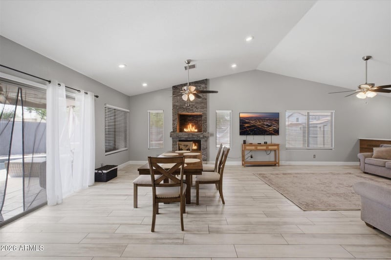 663 Jasmine Cir, Mesa, AZ 85203