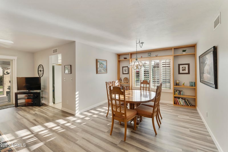 663 Saguaro Way, Mesa, AZ 85208