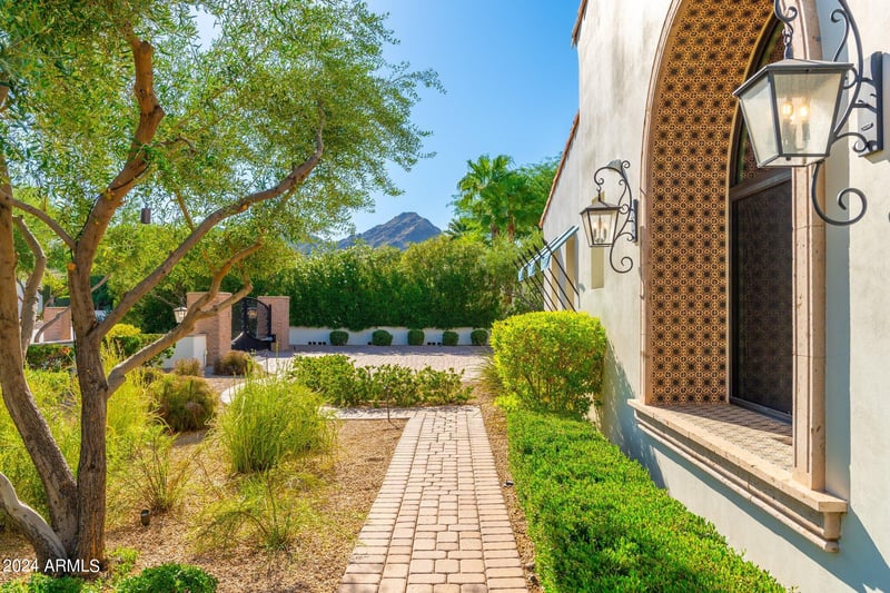 6630 E Stallion Rd, Paradise Valley, AZ 85253