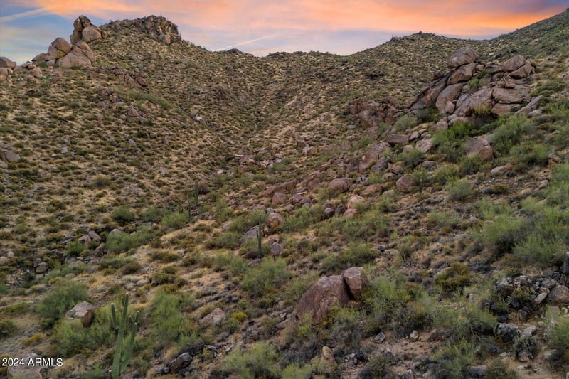 6630 Hawksnest Rd #2, Carefree, AZ 85377