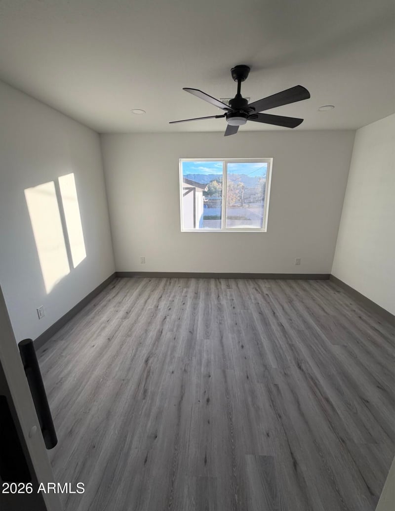 6630 S 11th St #1, Phoenix, AZ 85042