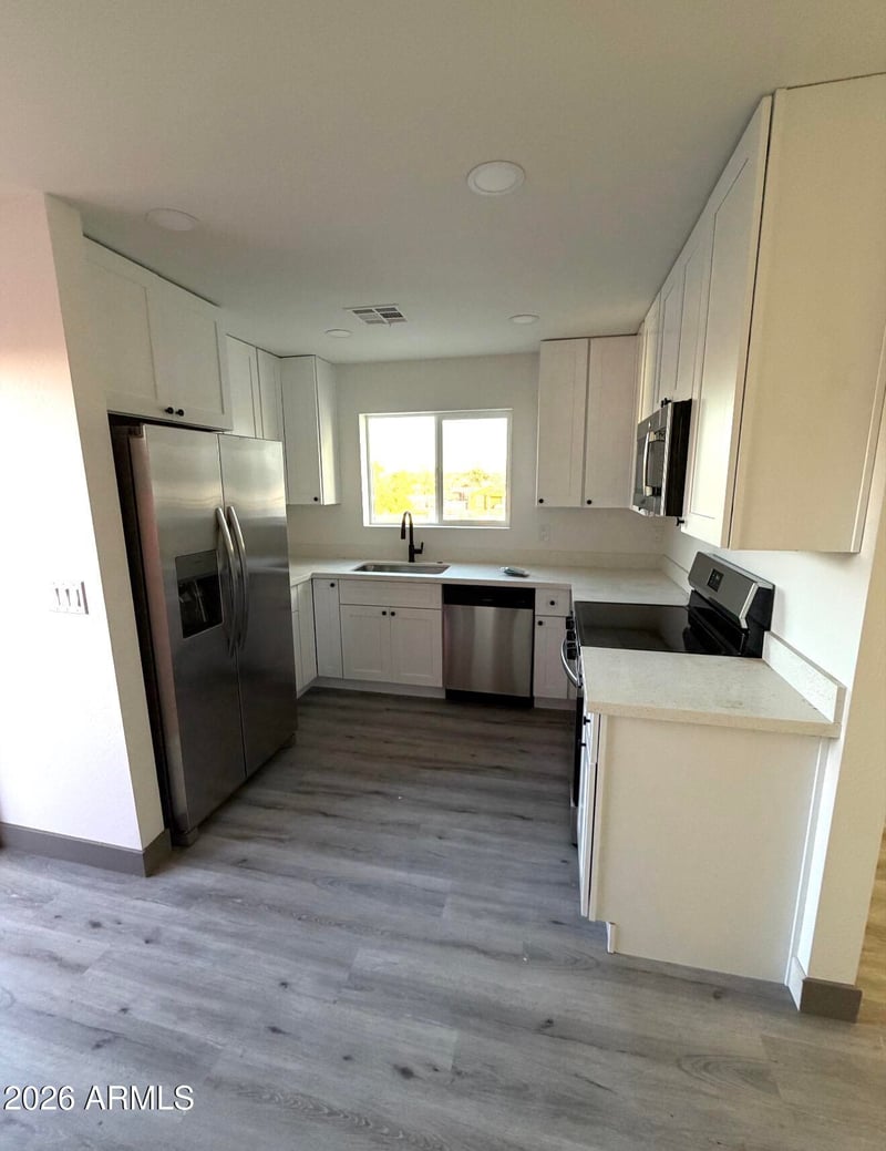 6630 S 11th St #1, Phoenix, AZ 85042