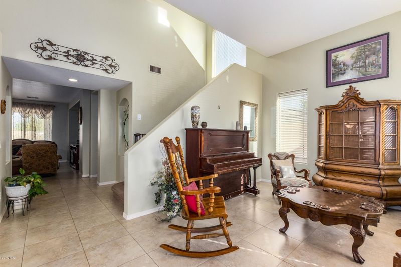 6630 W Red Fox Rd, Phoenix, AZ 85083