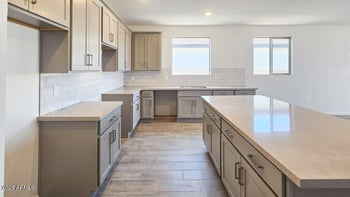 6632 Fiddleneck Way, San Tan Valley, AZ 85143