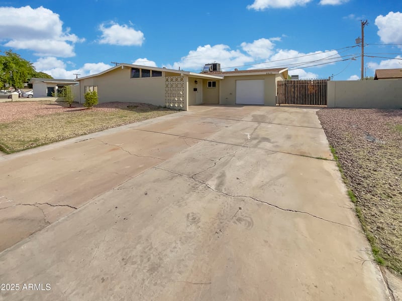 6633 Colter St, Glendale, AZ 85301