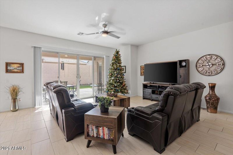 6633 W Roy Rogers Rd, Phoenix, AZ 85083