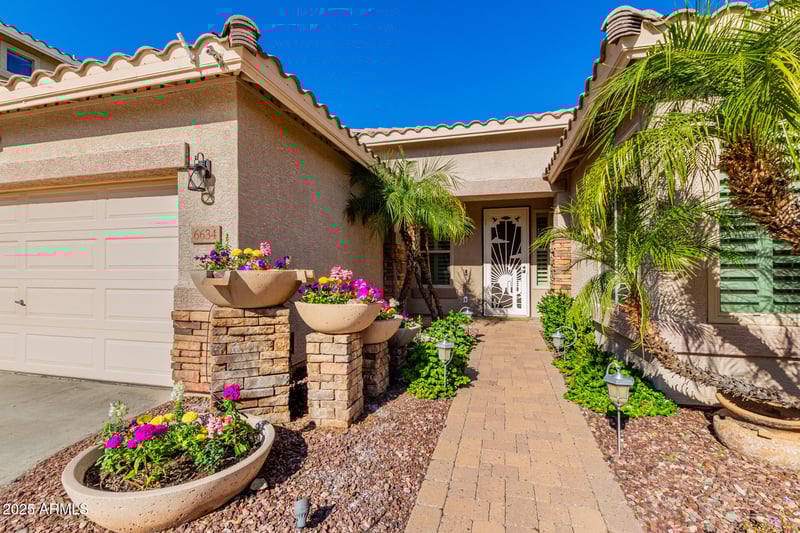 6634 Straight Arrow Ln, Phoenix, AZ 85083