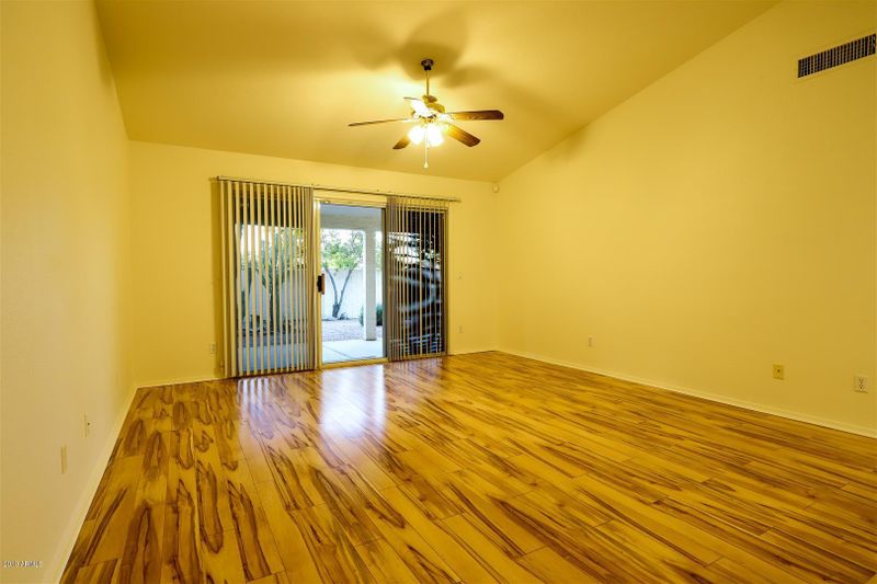 6637 E Menlo St, Mesa, AZ 85215