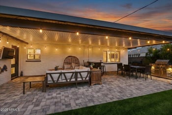 6637 Oak St, Scottsdale, AZ 85257