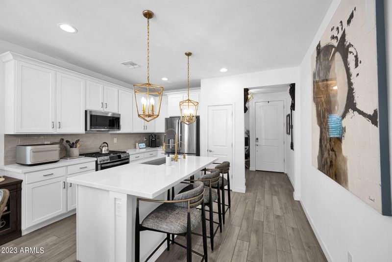 6637 N Desert Shadow Ln, Phoenix, AZ 85014