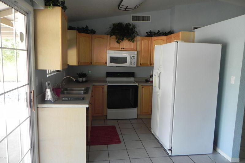 6637 W Phelps Rd, Glendale, AZ 85306