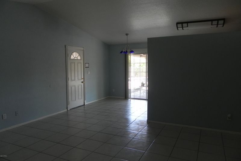 6637 W Phelps Rd, Glendale, AZ 85306