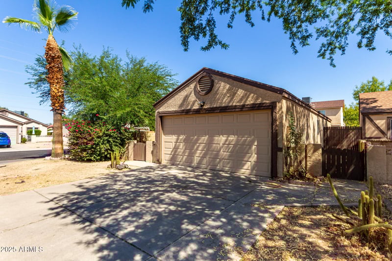 6638 Cinnabar Ave, Glendale, AZ 85302