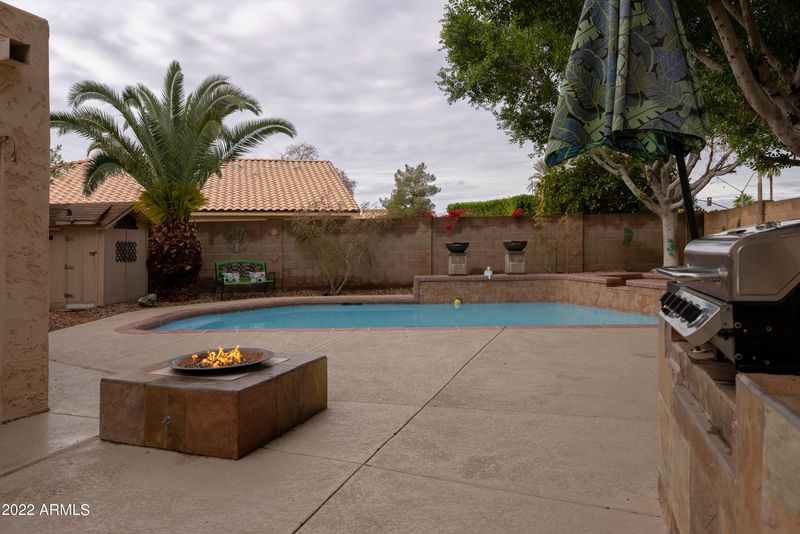 6638 W Crest Ln, Glendale, AZ 85310