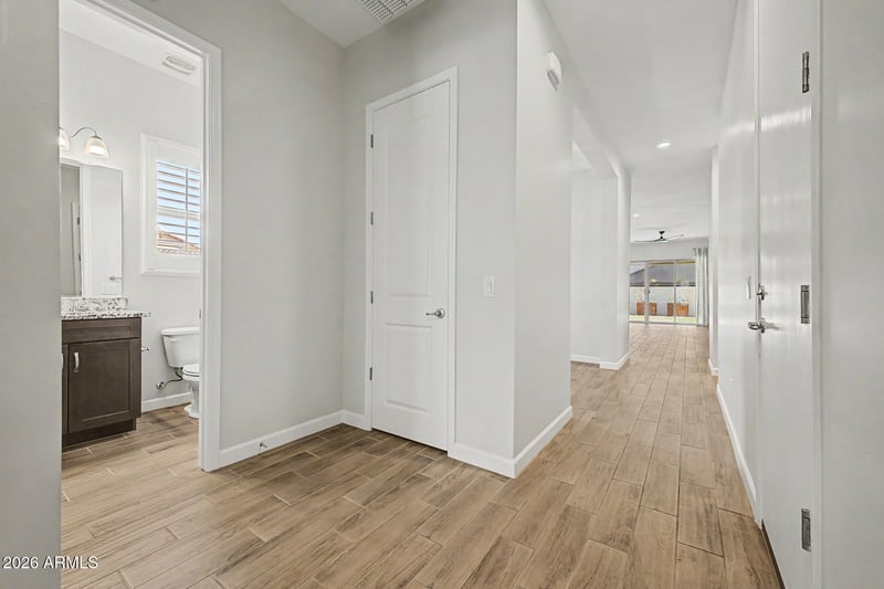 6639 E Michigan Ave, Phoenix, AZ 85054