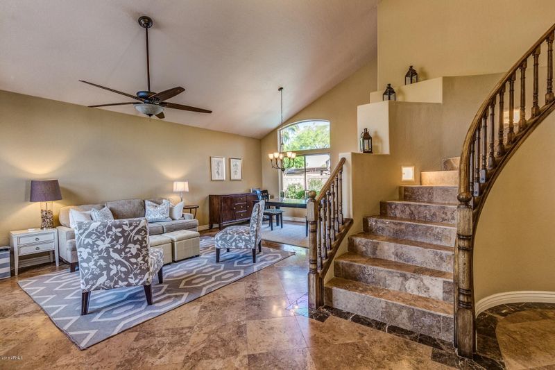 6642 W Tonopah Dr, Glendale, AZ 85308