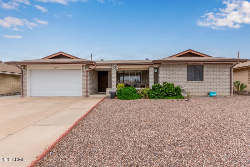 6646 Dodge St, Mesa, AZ 85205