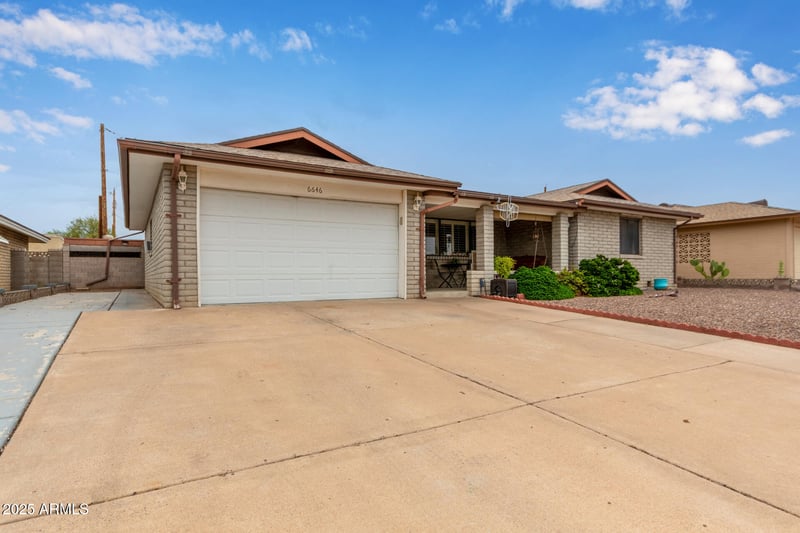6646 Dodge St, Mesa, AZ 85205