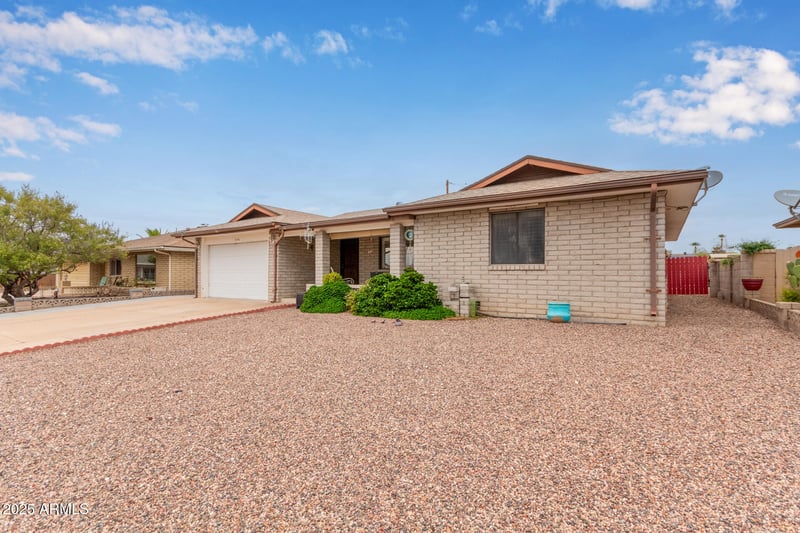 6646 Dodge St, Mesa, AZ 85205