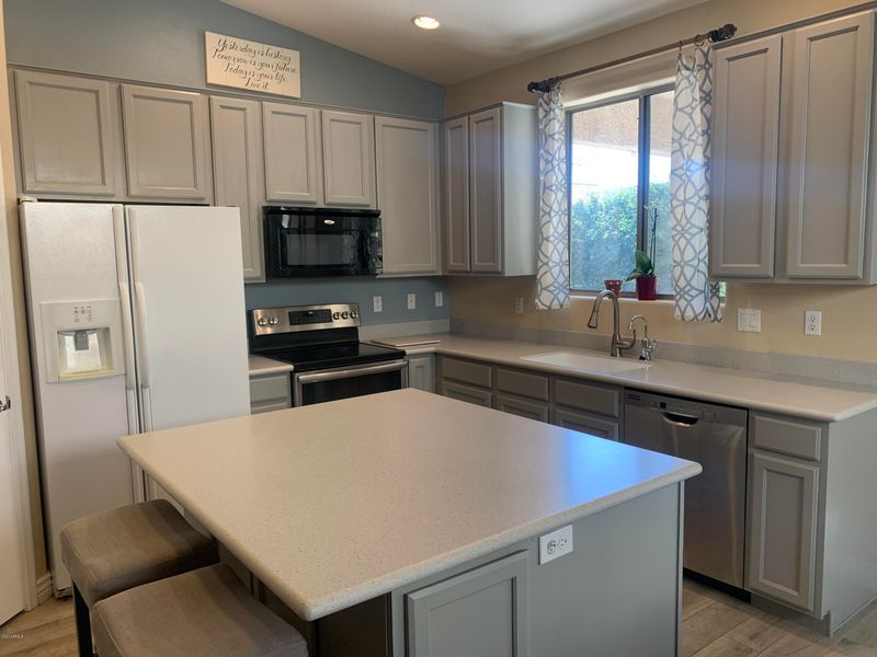 6646 E Regina St, Mesa, AZ 85215