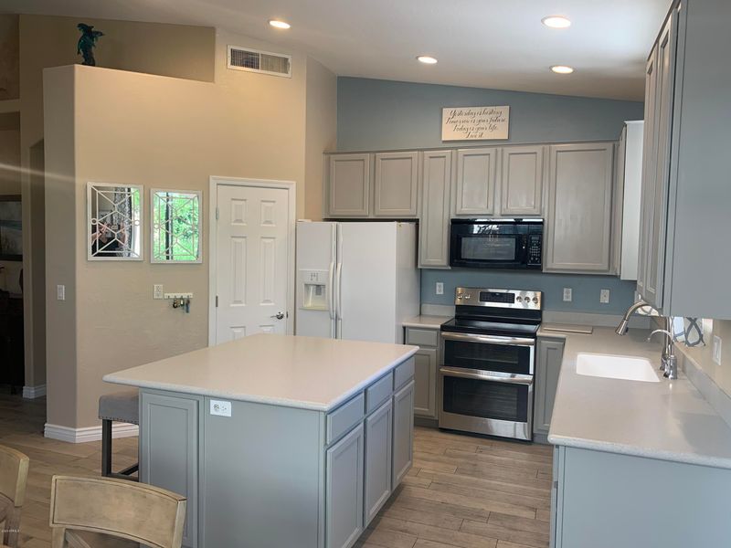 6646 E Regina St, Mesa, AZ 85215