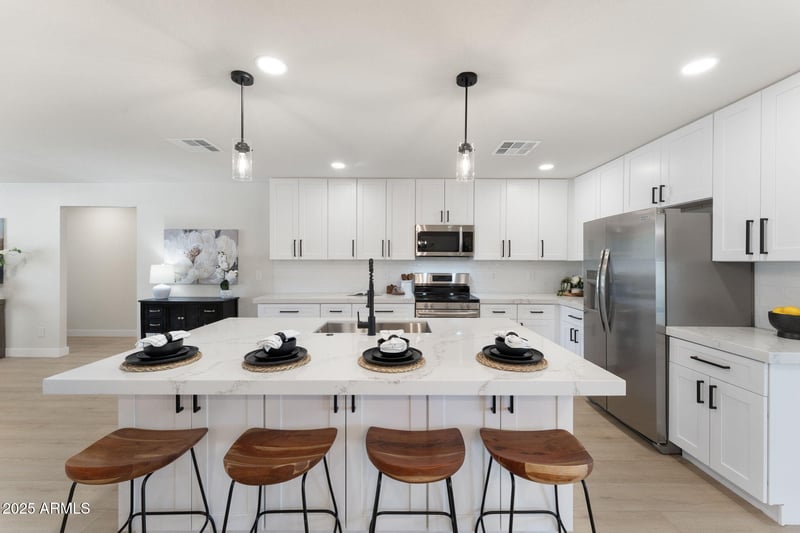 6646 La Rosa Dr, Tempe, AZ 85283