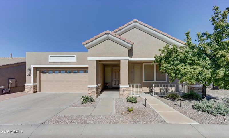 6646 Rochelle Cir, Mesa, AZ 85215