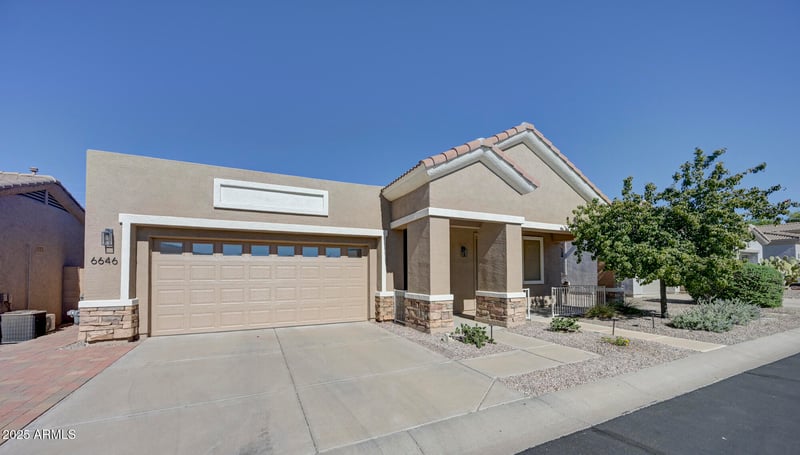 6646 Rochelle Cir, Mesa, AZ 85215