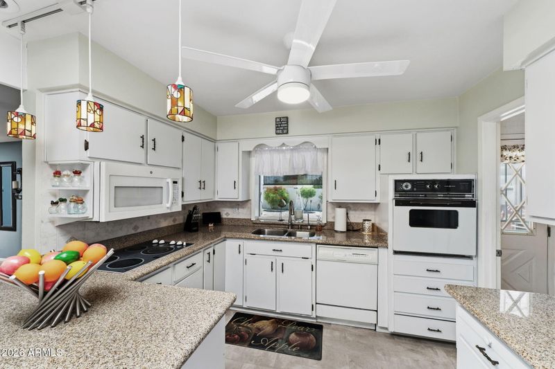6647 E Dallas St, Mesa, AZ 85205