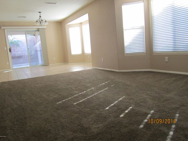 6647 E Rollins St, Mesa, AZ 85215