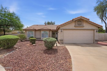 6647 Tonopah Dr, Glendale, AZ 85308
