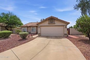 6647 Tonopah Dr, Glendale, AZ 85308