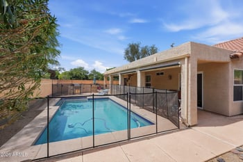 6647 Tonopah Dr, Glendale, AZ 85308