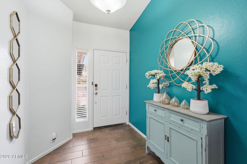 6647 Tonopah Dr, Glendale, AZ 85308