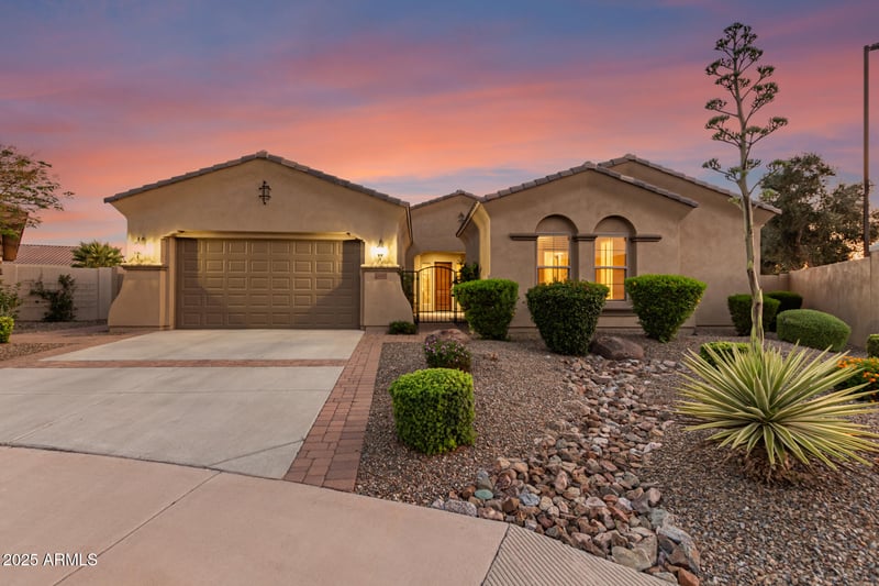 6648 Lyon Dr, Gilbert, AZ 85298