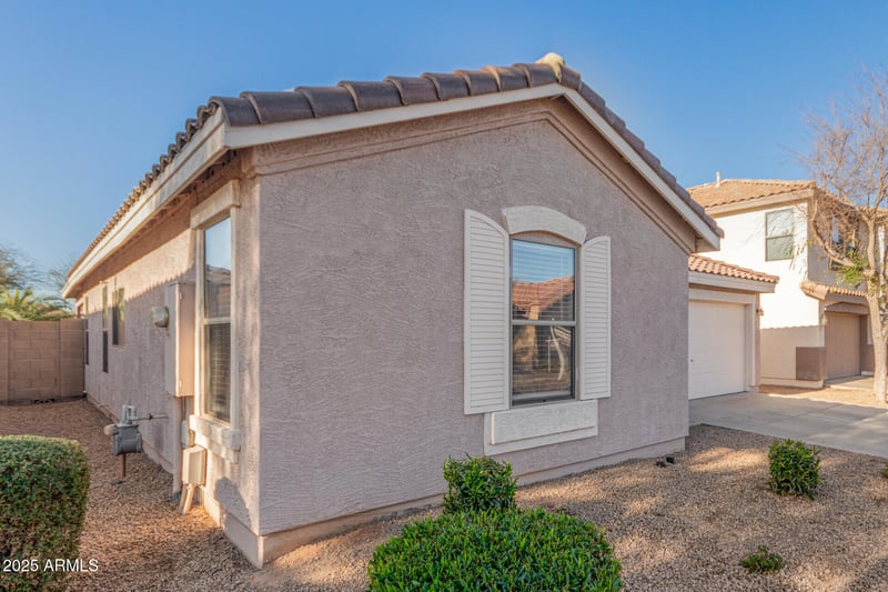 665 E Winchester Way, Chandler, AZ 85286