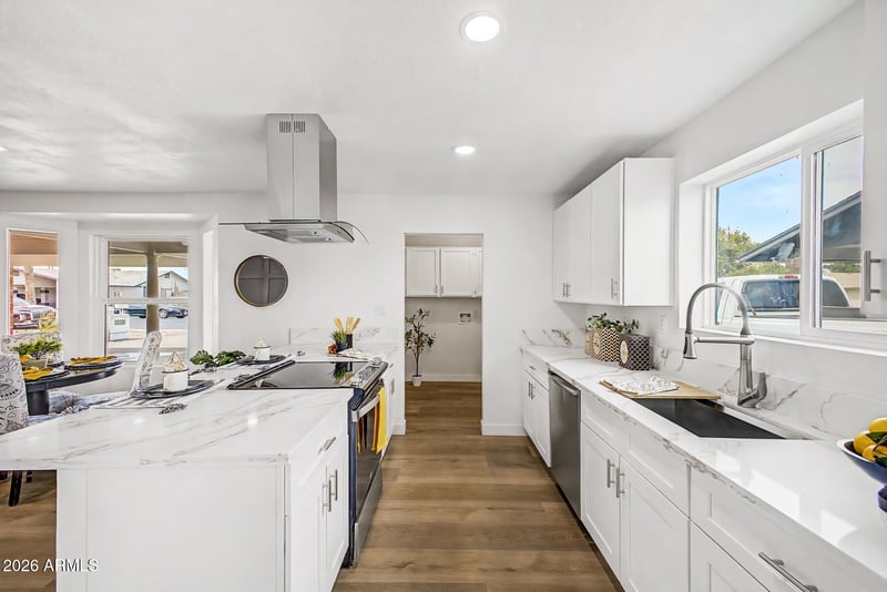665 W Enid Ave, Mesa, AZ 85210