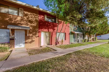6654 43rd Ave, Glendale, AZ 85301
