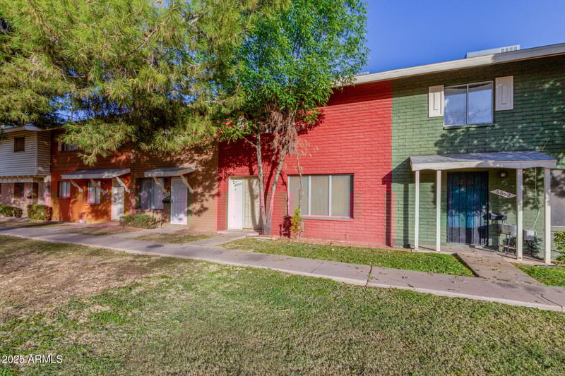 6654 43rd Ave, Glendale, AZ 85301